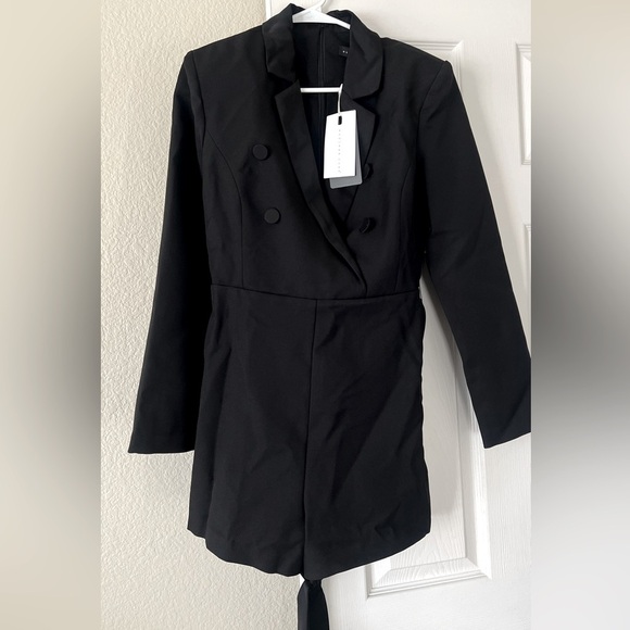 Endless Rose belted tuxedo romper w/pockets - Picture 2 of 8